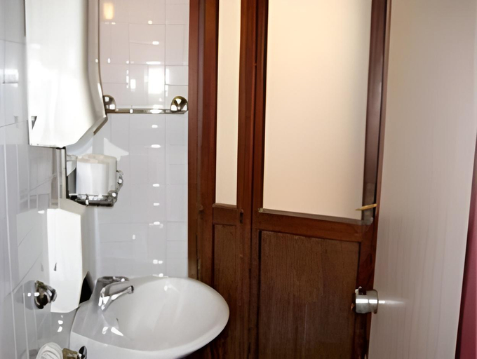 Bathroom 4, Hotel Città Di Milano, Venezia