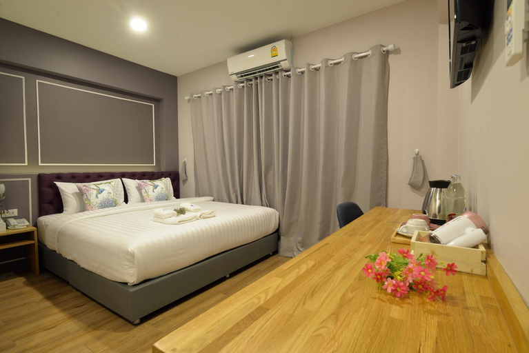 Bedroom 25