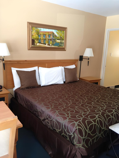 Bedroom 2, Bluebird Day Inn & Suites, El Dorado