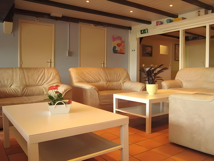 Public Area, Farmhouse in Oosterwijk by River Linge, Leerdam