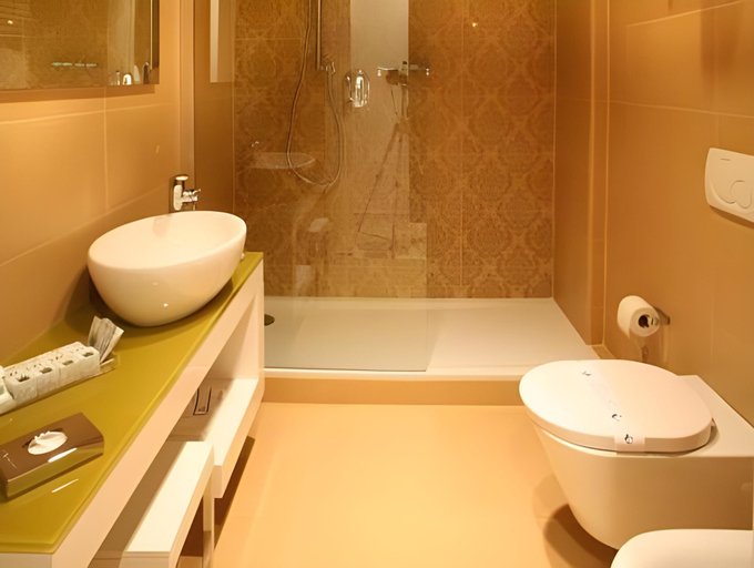 Bathroom 5, Hotel Castello di Santa Vittoria, Cuneo