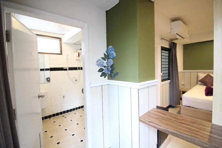 Bathroom 4, Kaya Place, Thon Buri