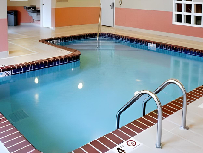 Sport & Beauty 2, Grandstay Apple Valley, Dakota