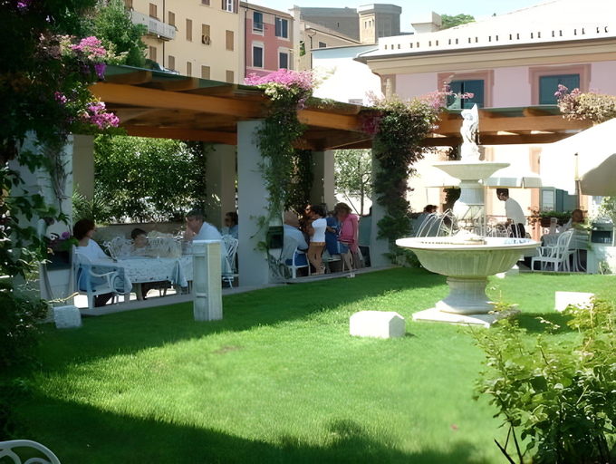 Exterior & Views 2, Hotel Due Mari, Genova