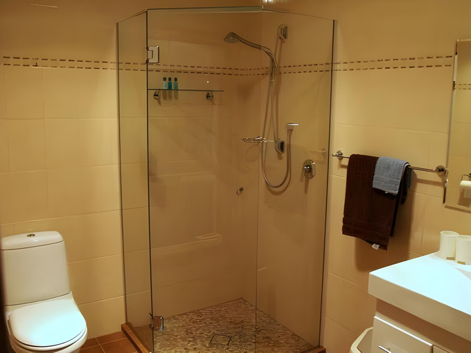 Bathroom 2, Sea Dragon Lodge, Kangaroo Island