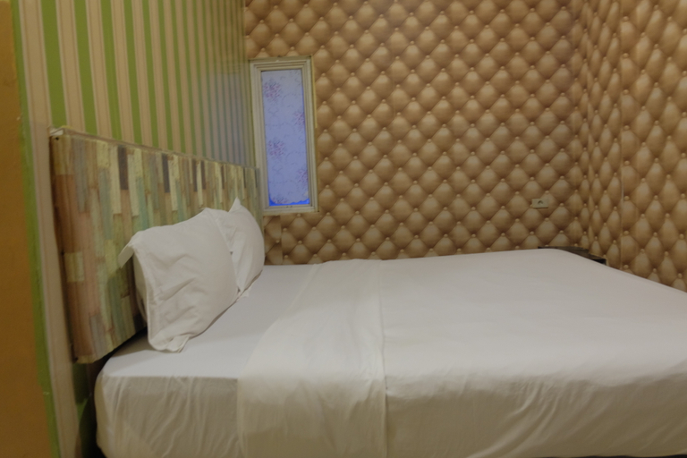 Louise Hotel Room Type - Deluxe Room