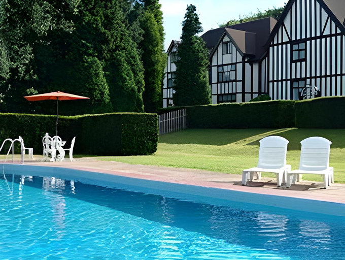 Sport & Beauty 2, Hogarths Stone Manor, Worcestershire