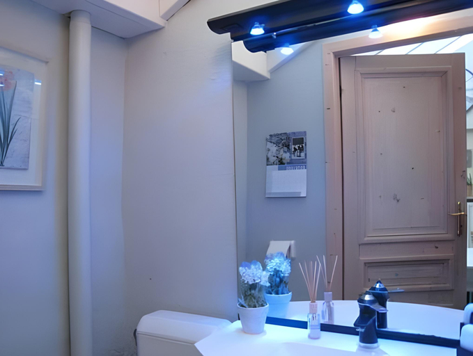 Bathroom 5, Spacious holiday home in Bruges, West-Vlaanderen