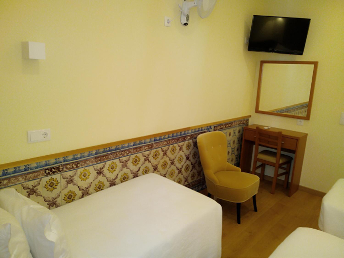 Bedroom 5, Pensao Estacao Central, Lisbon