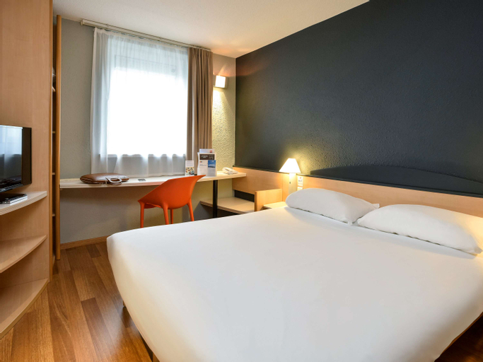 Bedroom 16