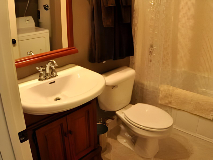 Bathroom 4, 30-A Inn & Suites, Walton