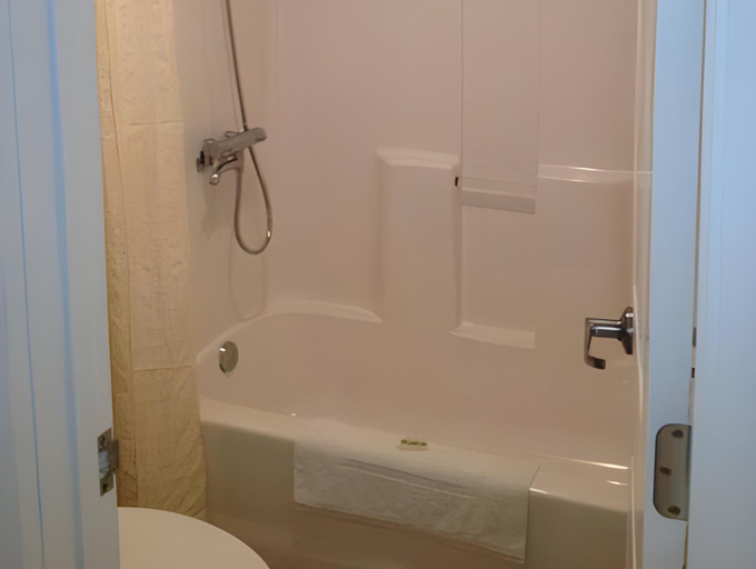 Bathroom 5, Dolphin Key Resort, Lee