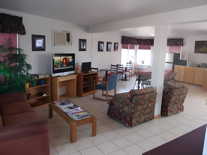 Public Area 2, Motel Oasis, Grant