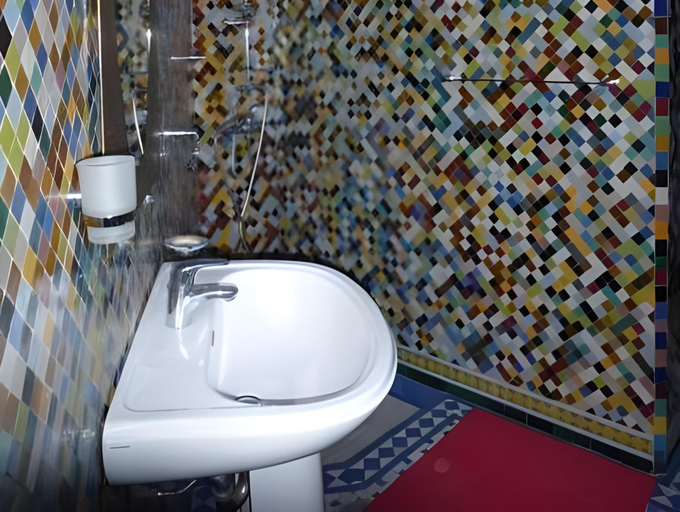Bathroom 5, Riad Jean Claude, Fès