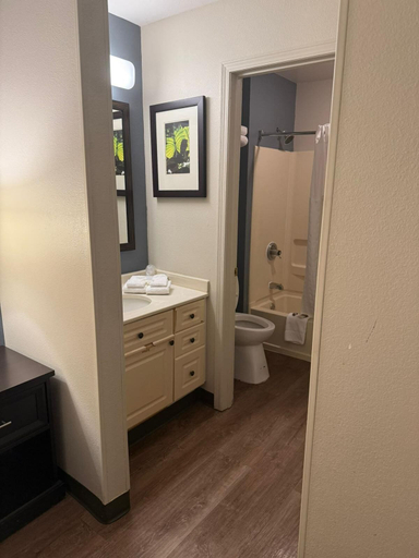 Bathroom, MainStay Suites Washington Dulles Airport, Fairfax