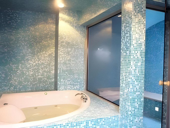 Bathroom 3, Rixwell Viru Square Hotel, Tallinn