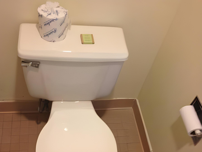 Bathroom 3, Hotel Express Anniston/Oxford, Calhoun