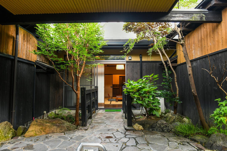 Ryokan Yayanoyu, Ueki