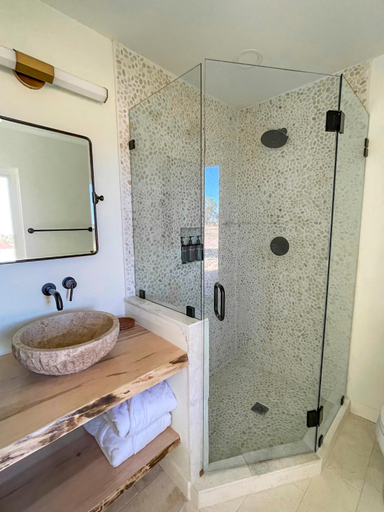 Bathroom 4, The Grand Canyon Headquarters, Coconino