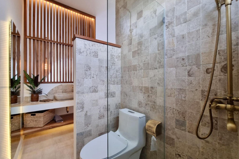 Bathroom 3, Villa Ixora - Exquisite 3BR Villa in Berawa,Canggu, Badung