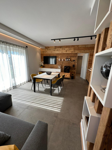Others 4, Origini Holidays, Belluno