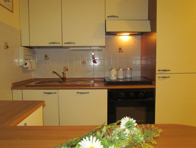 Others 5, Modern Apartment 150 metres from the Beach - Sleeps 6, Venezia