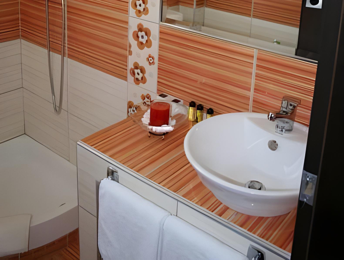Bathroom 4, Maison Hotel, Central Macedonia