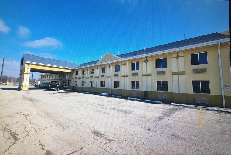 Exterior & Views 2, Rodeway Inn, McLean