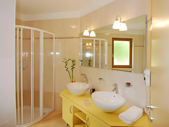 Bathroom 3, Hotel Winzerhof, Bolzano