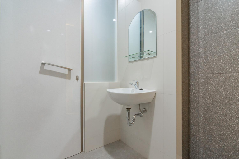Bathroom 7