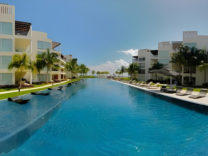 Sport & Beauty 2, The Elements Oceanfront & Beachside Condo Hotel, Cozumel