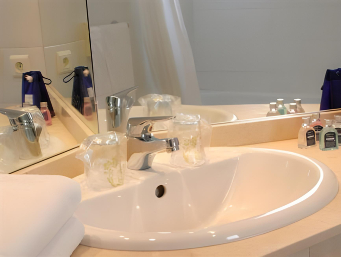 Bathroom 4, Residence Biarritz Ocean, Pyrénées-Atlantiques