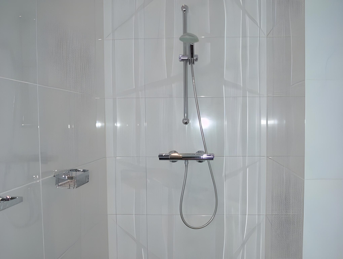 Bathroom 2, Piaam State, Wûnseradiel