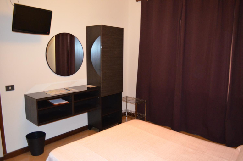 Bedroom 3, Hotel Adria, Venezia