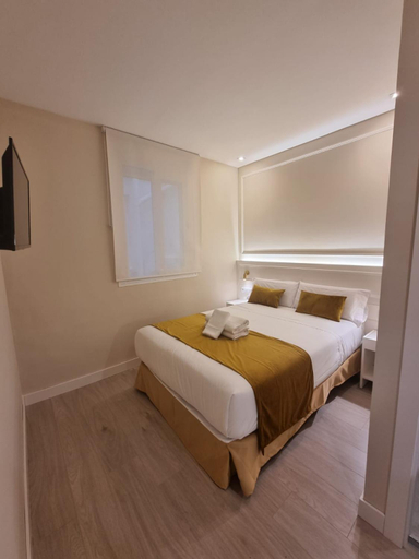 Bedroom 2, Pension Enebral, Madrid