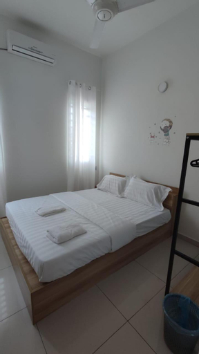 Bedroom 13