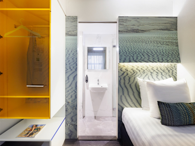 Bedroom 3, ibis Styles Amsterdam Central Station, Amsterdam