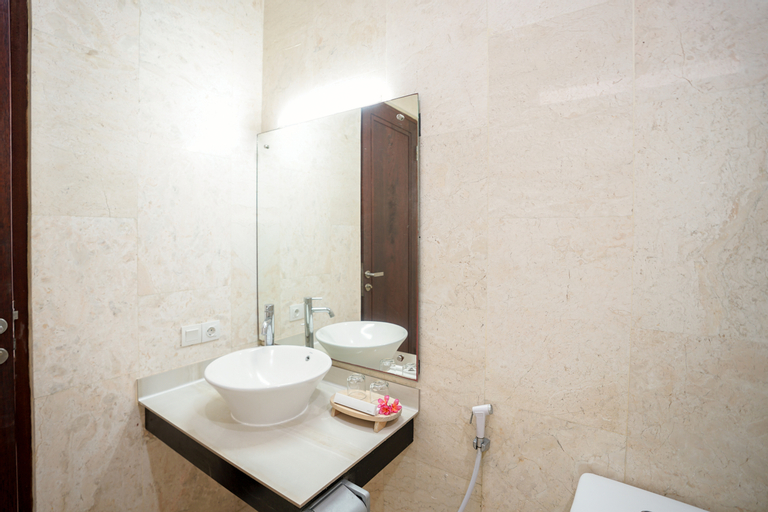 Bathroom 4
