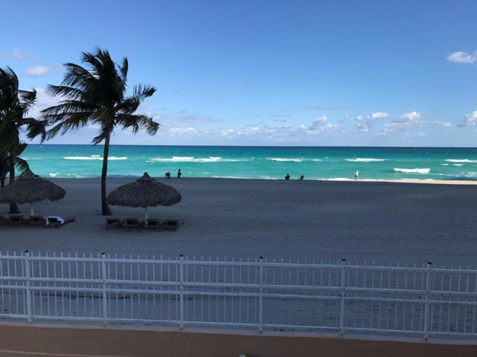 Others 4, Sahara Beach Club, Miami-Dade