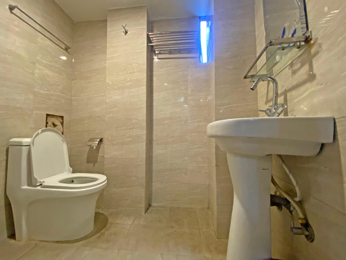 Bathroom 4, Hotel Readers Inn Pvt Ltd, Bagmati