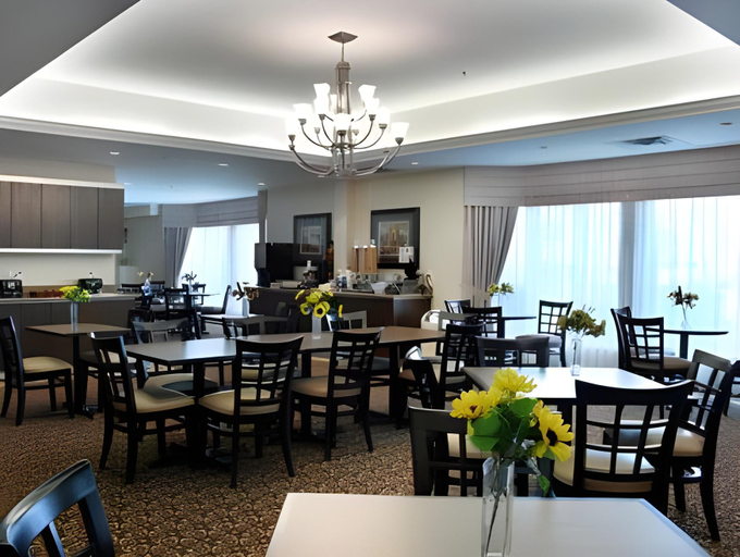 Food & Drinks, Admiral Inn Mississauga, Peel