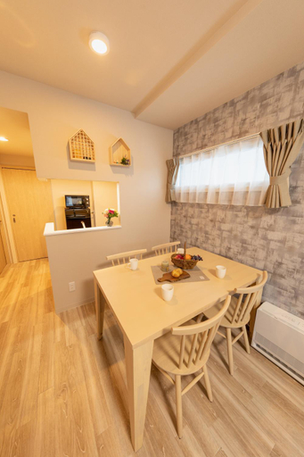 Dining Room 10