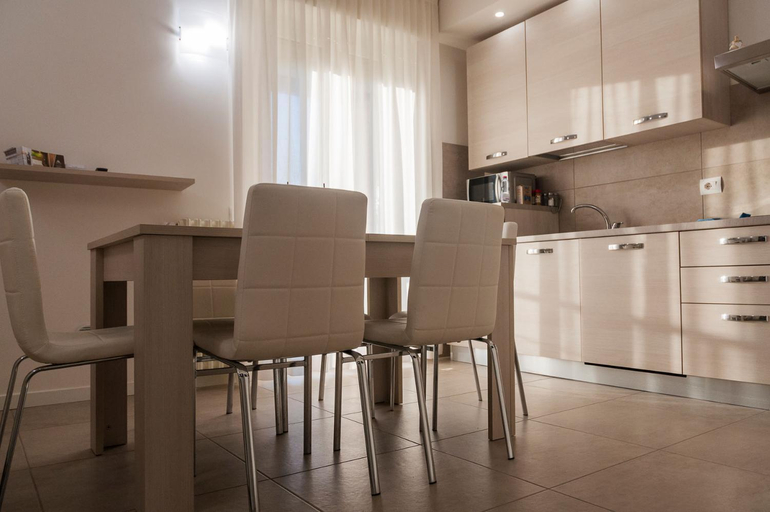 Dining Room 14