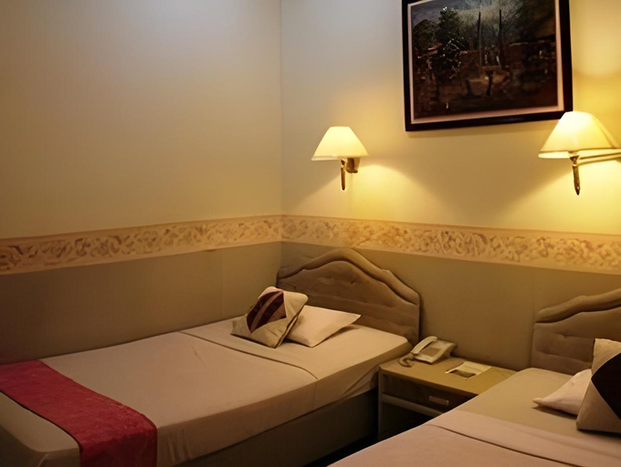 Bedroom 3, New Siliwangi Hotel & Restaurant, Semarang