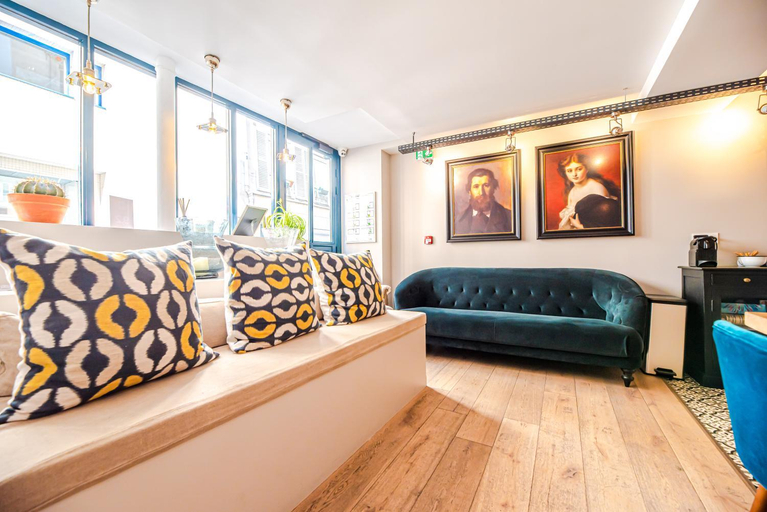 Public Area 3, Residence Les Boulevards, Paris
