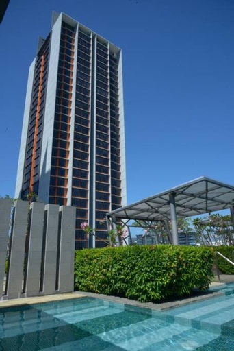 Exterior 5