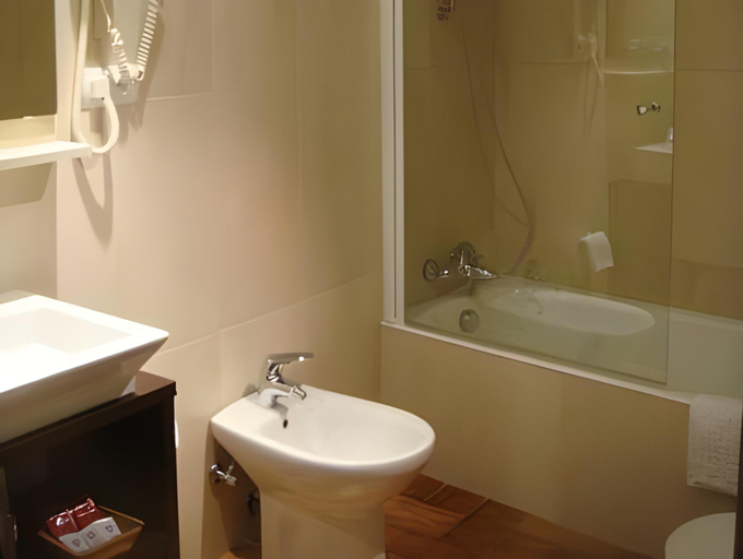 Bathroom 3, Hotel Cadaques1962 by Fimedhotels, Girona