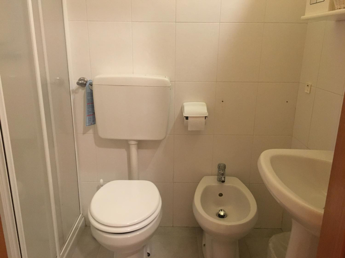 Bathroom 5