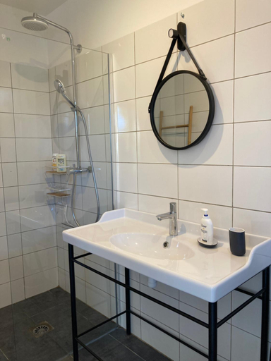 Bathroom, Chambres d'hotes VUE MER Mer a 2 min a pied, Var