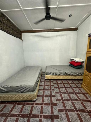 Bedroom 2, Warisan Homestay B, Mersing